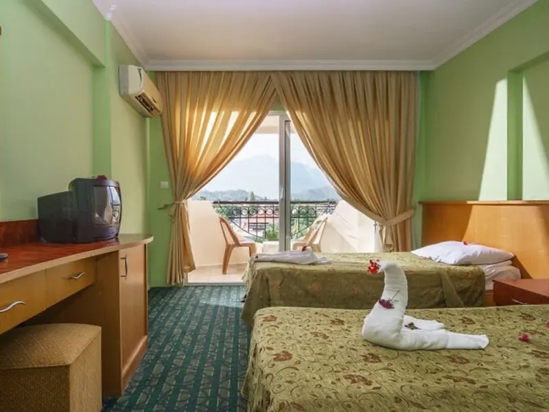 Larissa Inn Hotel 12
