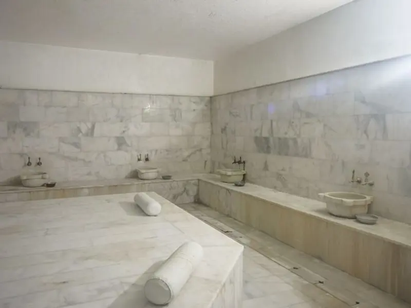 Larissa Inn Hotel 16