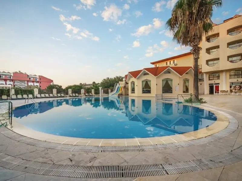 Larissa Inn Hotel 7