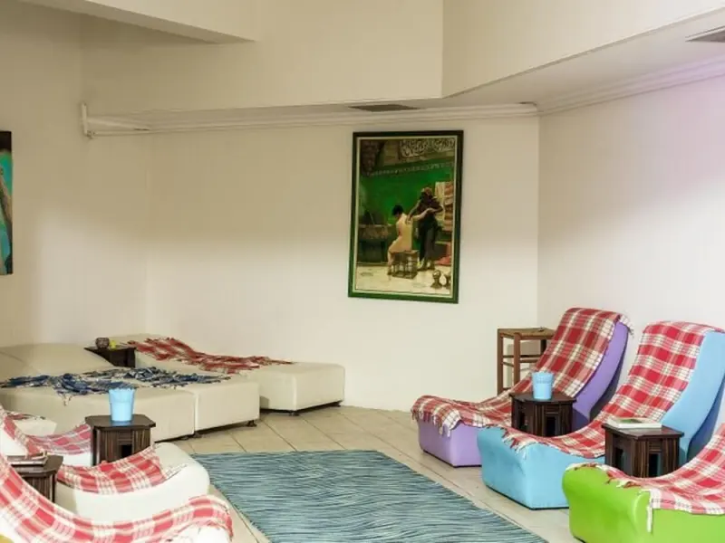 Larissa Inn Hotel 8