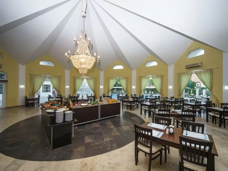 Larissa Inn Hotel 10