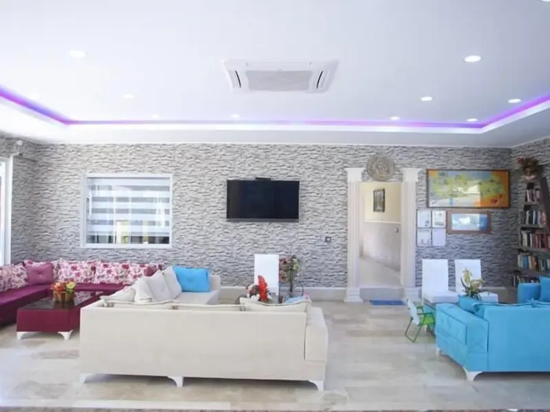 Sayanora Hotel 12