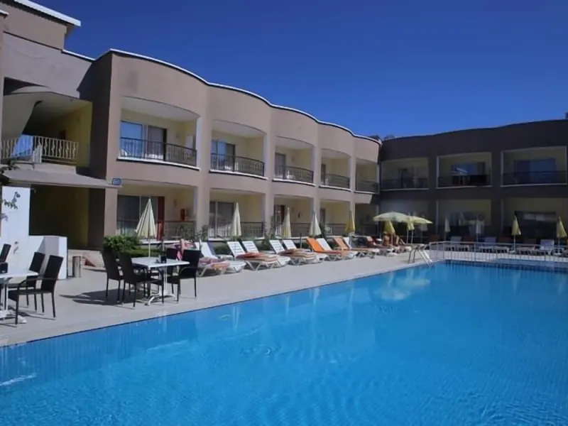 Sayanora Hotel 18