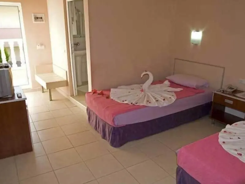 Sayanora Hotel 20