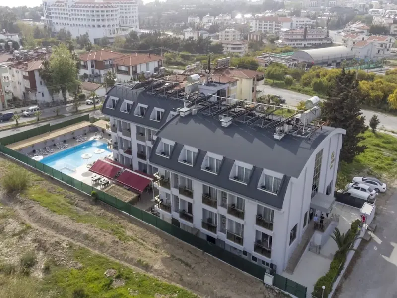 A Hotel Side 2