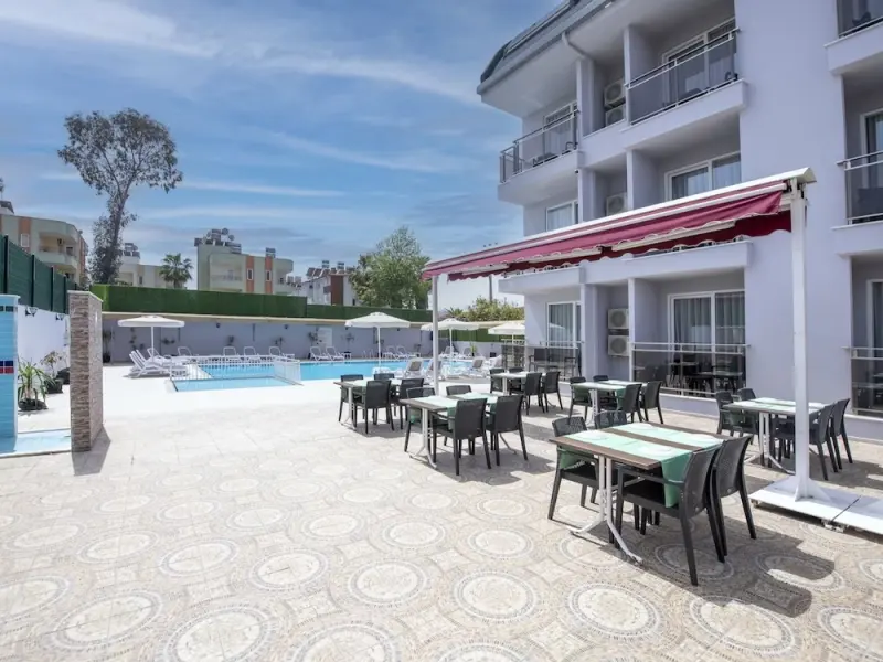 A Hotel Side 3