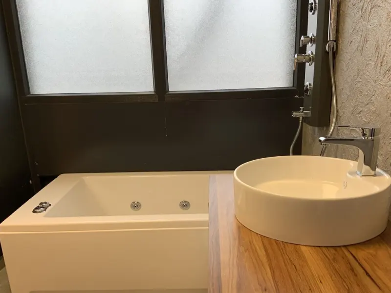 Eva Otel 23
