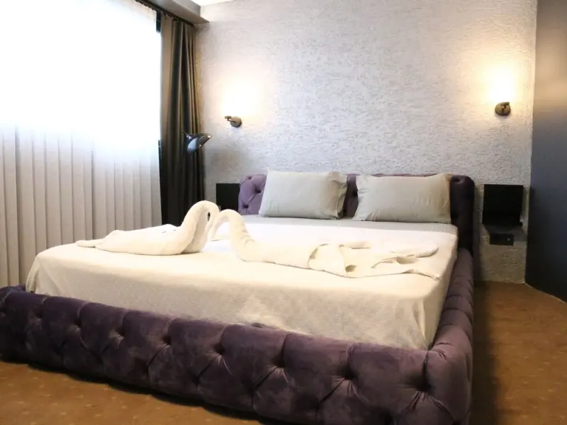 Eva Otel 24