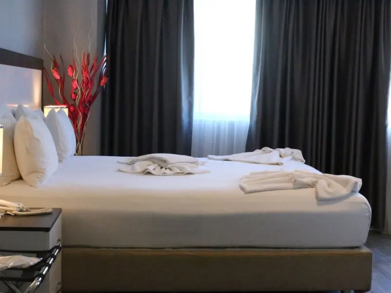 Eva Otel 25