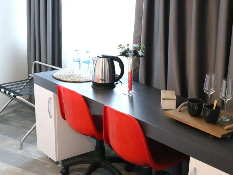 Eva Otel 28