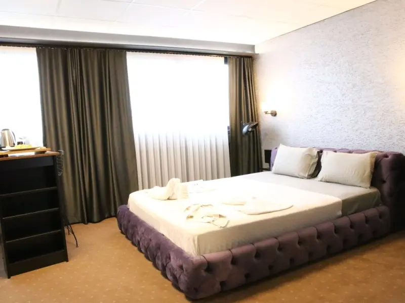 Eva Otel 32