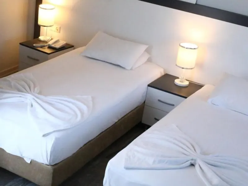 Eva Otel 42