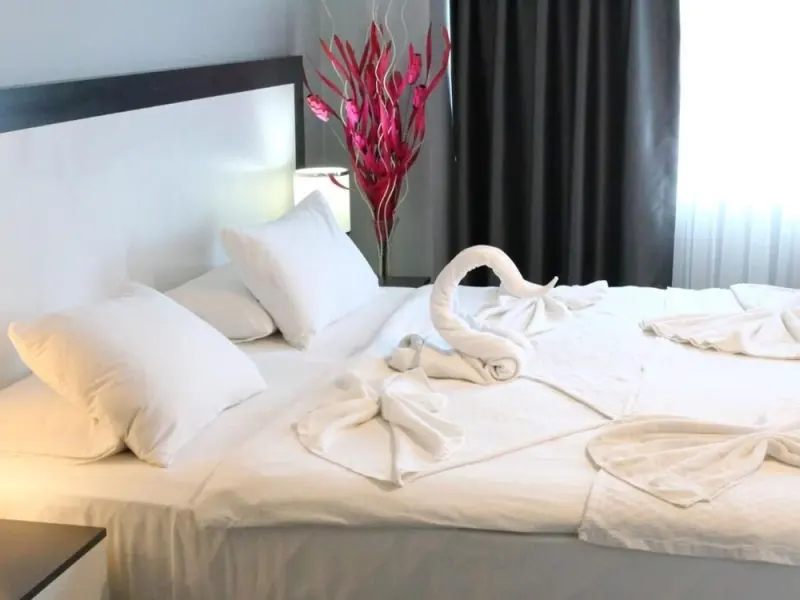 Eva Otel 6