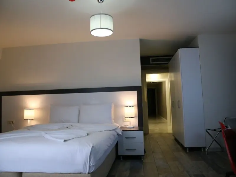 Eva Otel 10