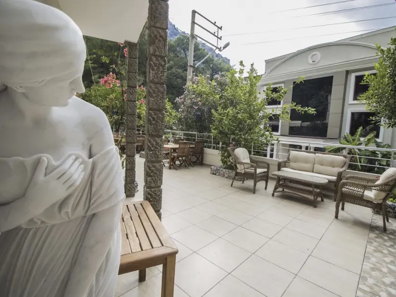 Eden Pyara Hotel 9