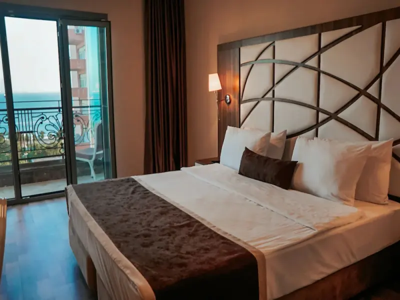 The Grand Mira Business Hotel 39