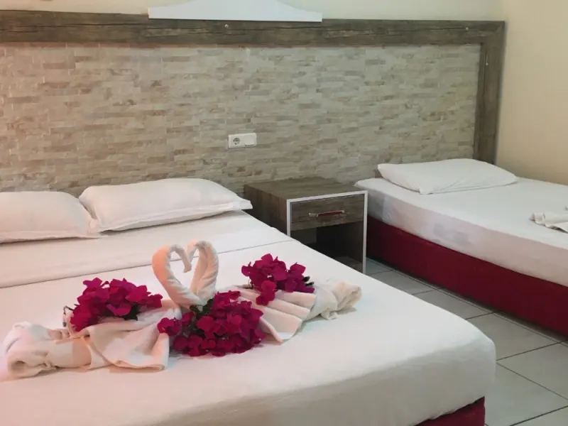 Livane Beach Otel 10
