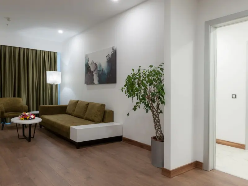 ISG Airport Hotel 2