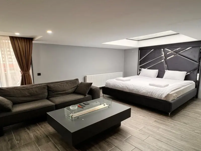Kent Suit 7