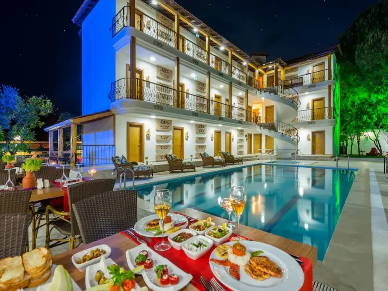 Amore Hotel Teki̇rova 1