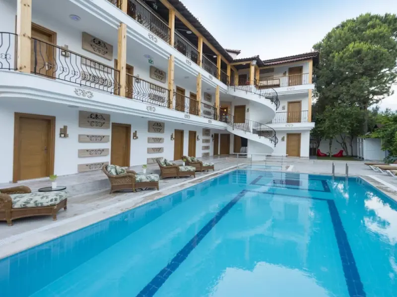 Amore Hotel Teki̇rova 17