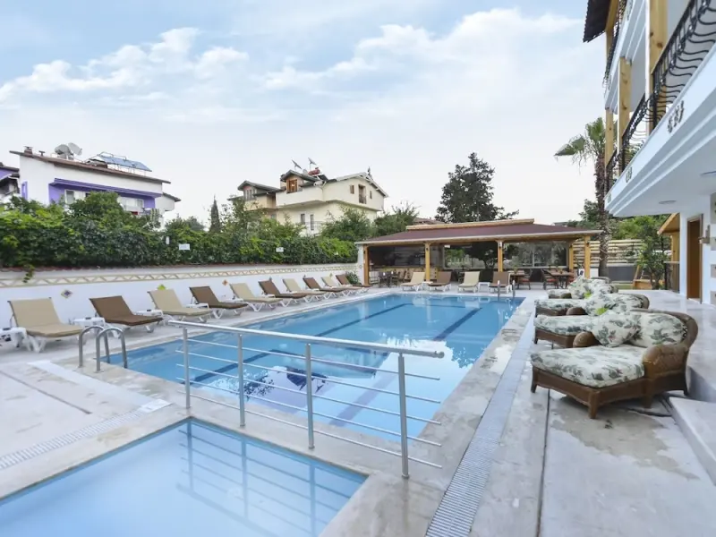 Amore Hotel Teki̇rova 19