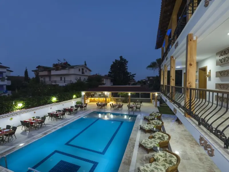 Amore Hotel Teki̇rova 23