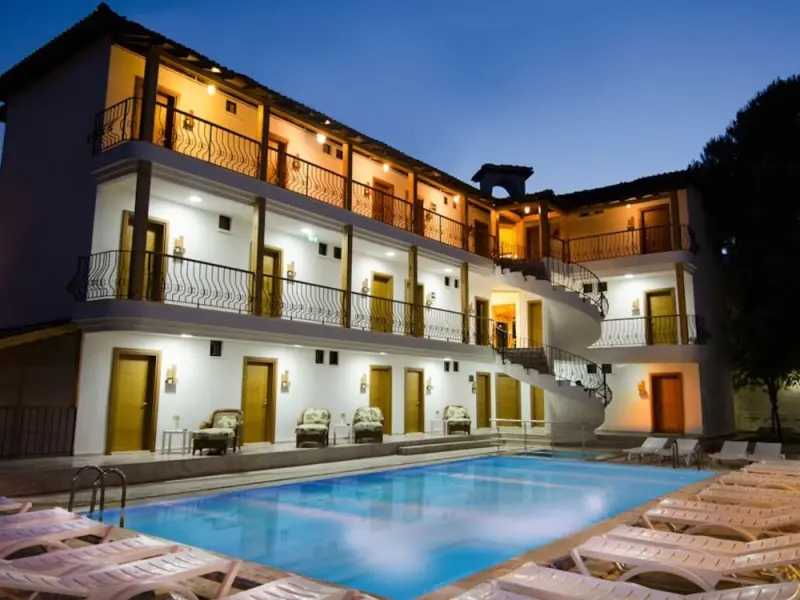 Amore Hotel Teki̇rova 24