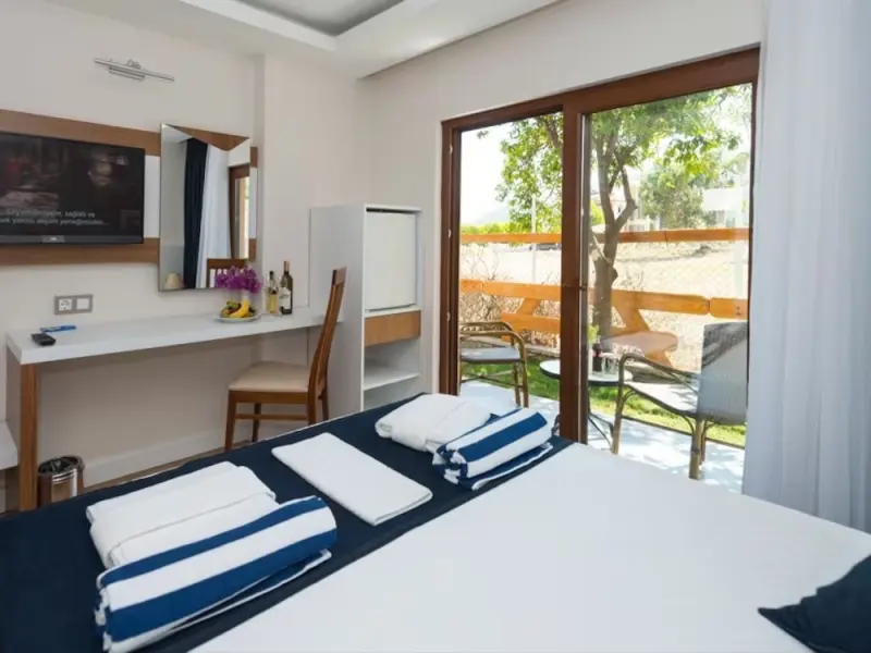 Amore Hotel Teki̇rova 28