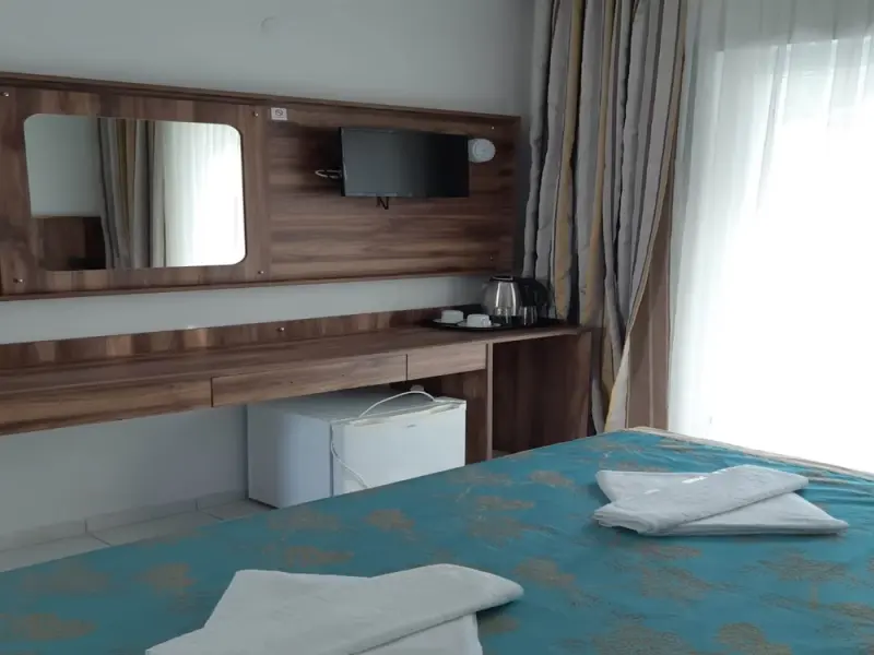 Elijah Hotel 12