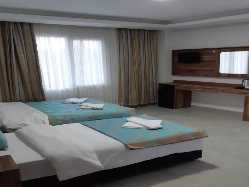 Elijah Hotel 15