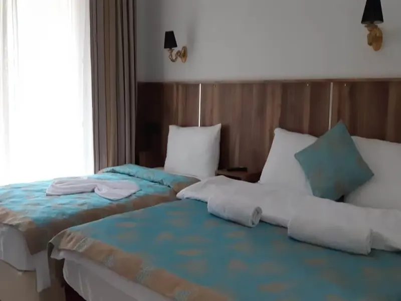 Elijah Hotel 18
