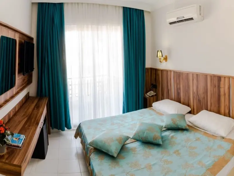 Elijah Hotel 9