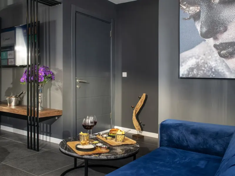 La Cielo Suites 19