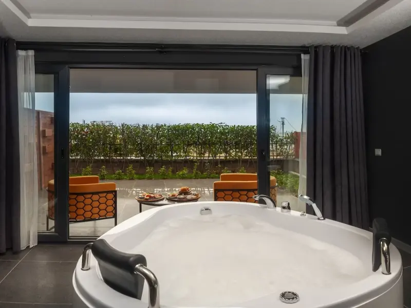 La Cielo Suites 6