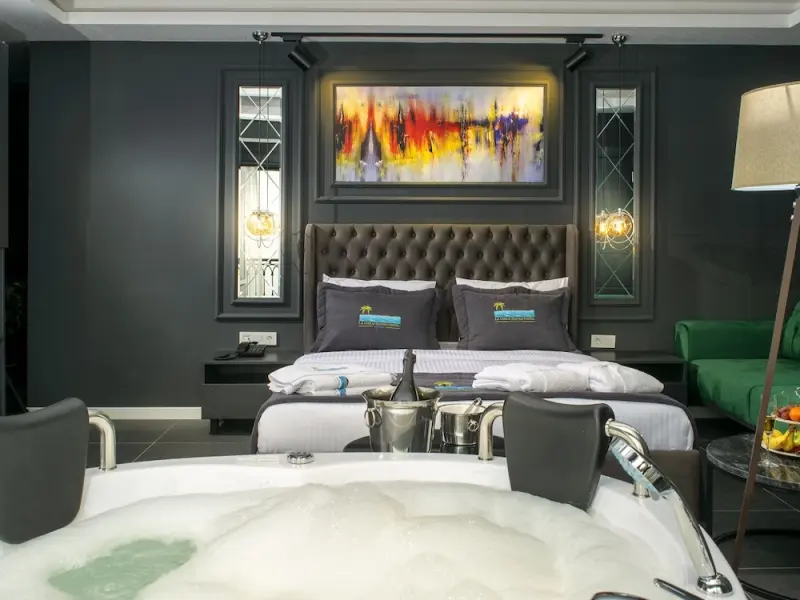 La Cielo Suites 8