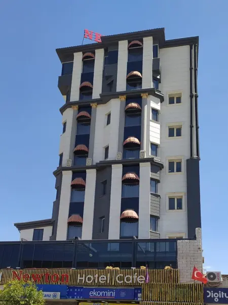 Newton Otel 12