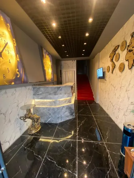 Newton Otel 7