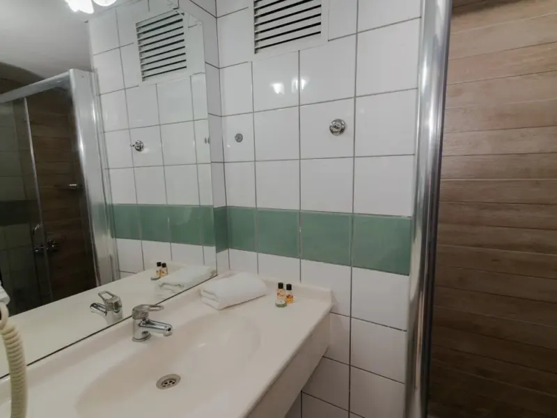 Belsea Hotel 13