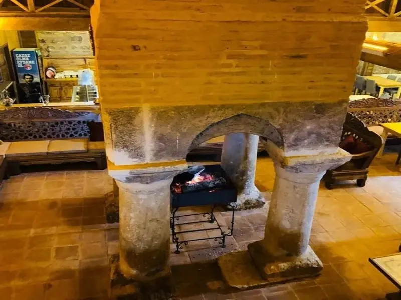 Issız Han Tarihi Butik Otel 2