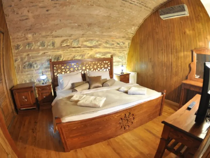 Issız Han Tarihi Butik Otel 9