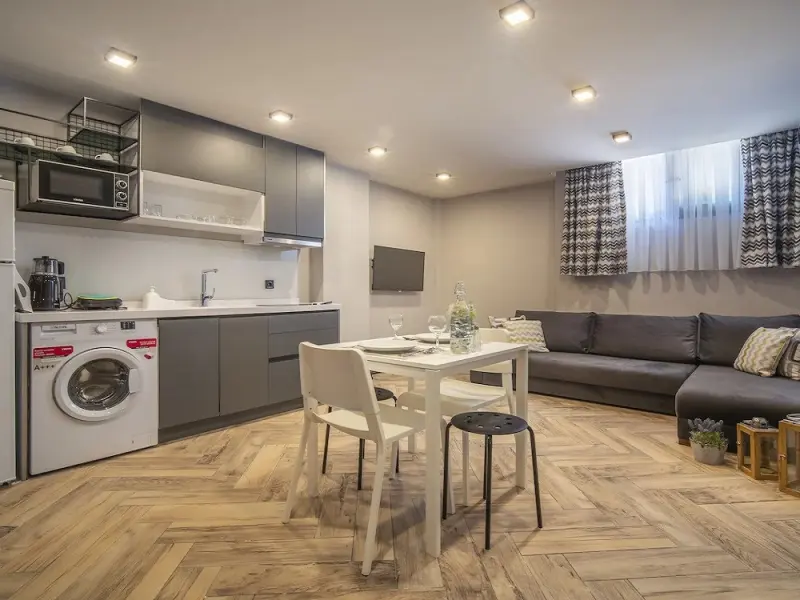 Meyde Boutique Suites 10