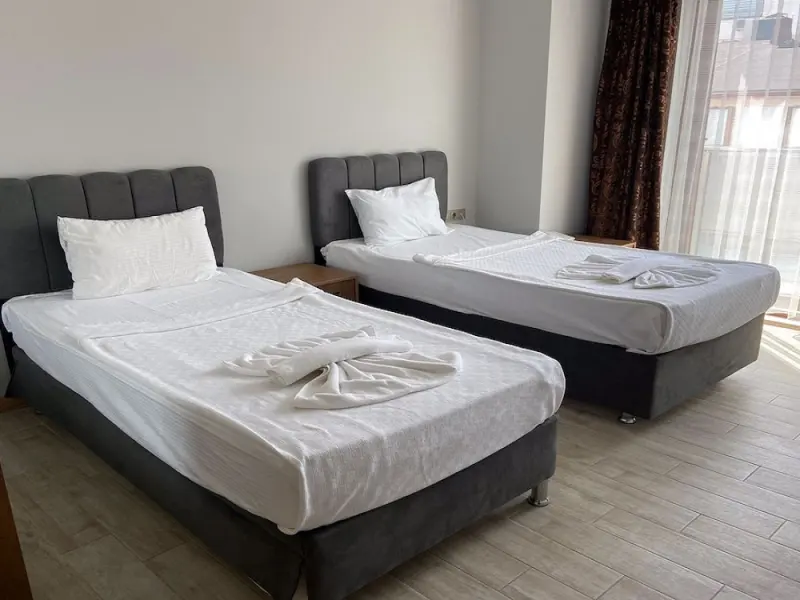 Zeynel Hotel 12