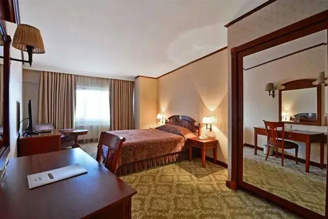 Karinna Hotel 38