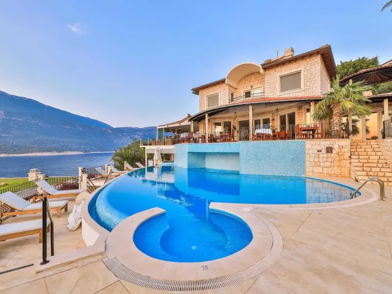 Mekvin Residences 12