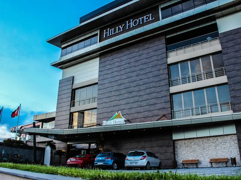 Hilly Hotel 6
