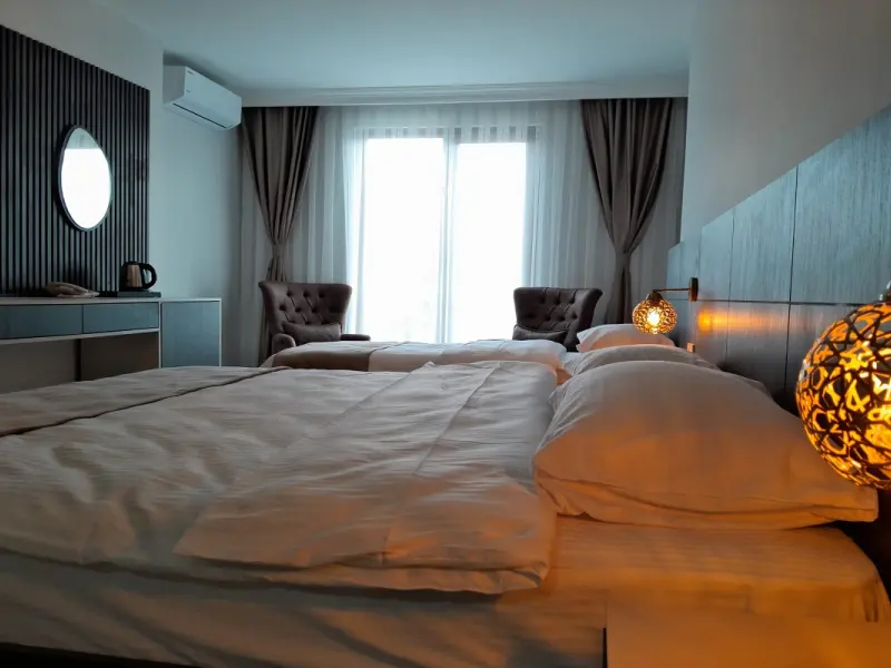 Sar-Per Suites & Hotel 6