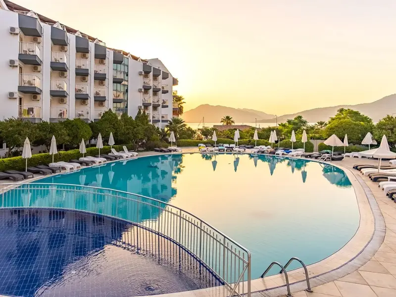 Caprice Beach Hotel 17