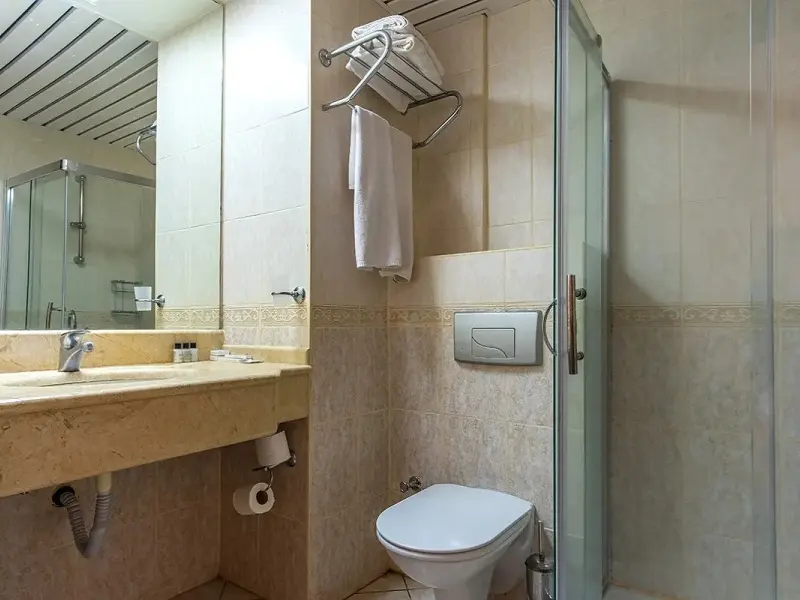 Caprice Beach Hotel 20