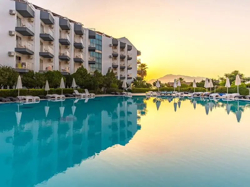 Caprice Beach Hotel 23